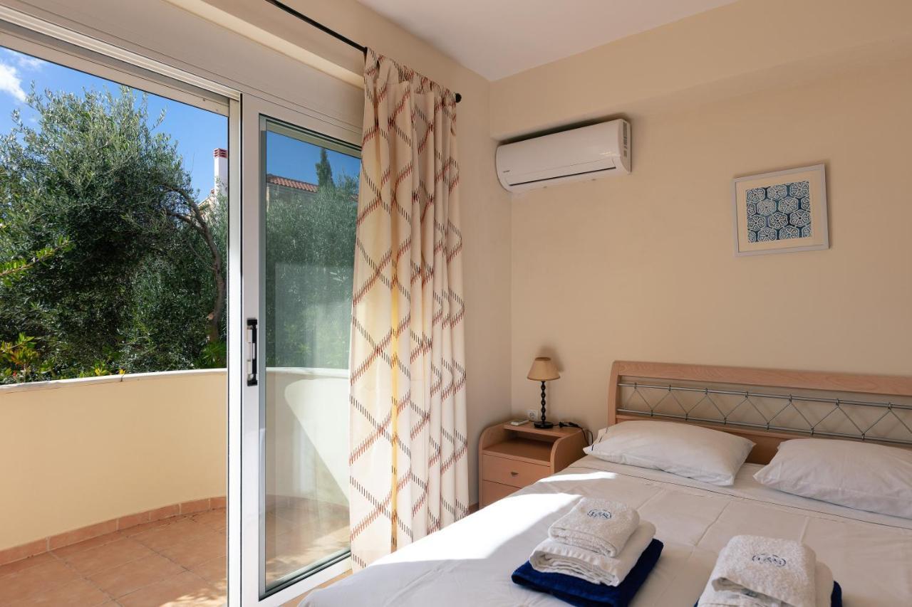 Tersanas Lake And Sea Villa מראה חיצוני תמונה