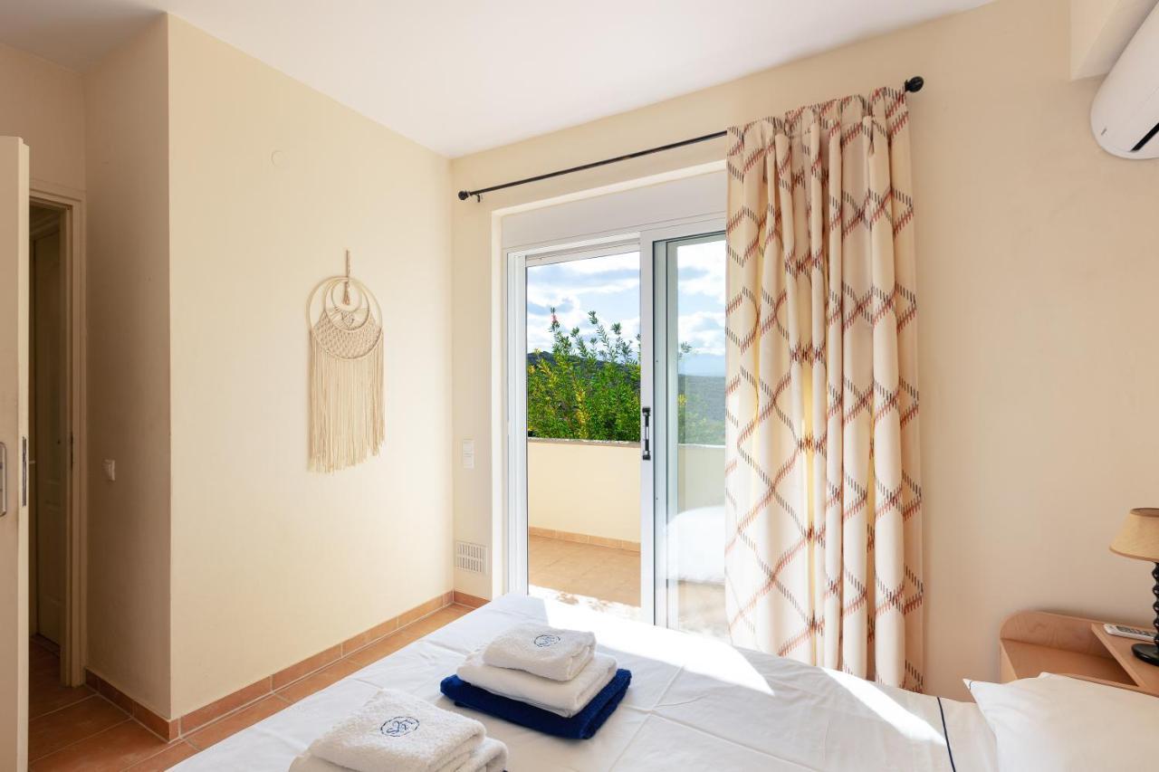 Tersanas Lake And Sea Villa מראה חיצוני תמונה